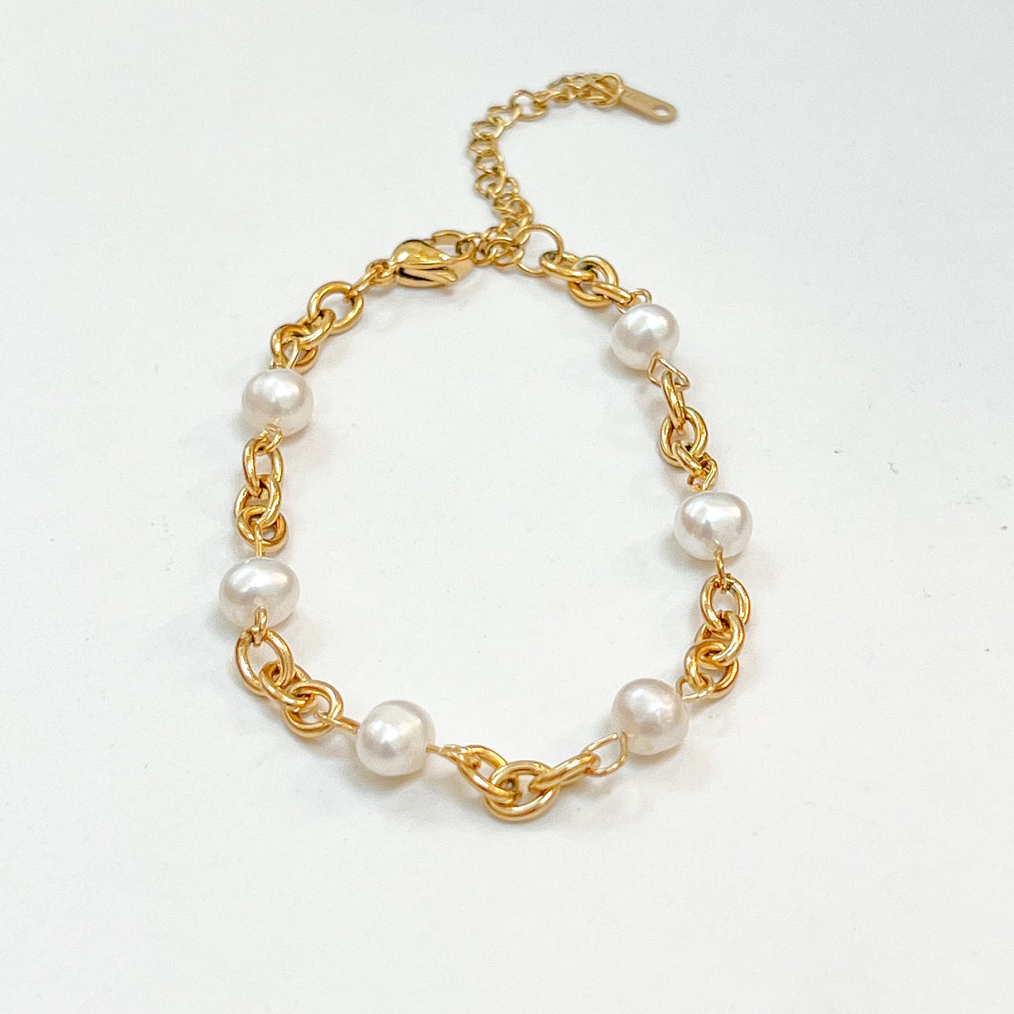 Selma Pearl Bracelet